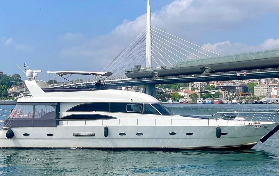 Тур на яхте на закате в Стамбуле